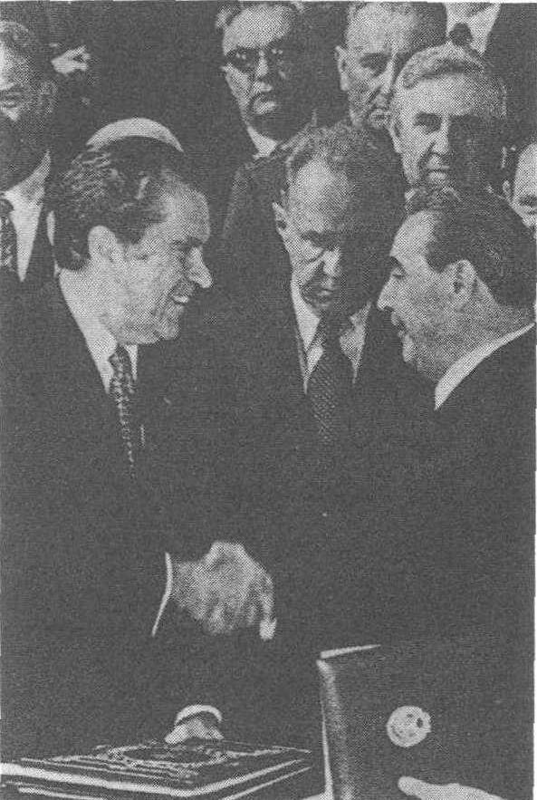 世界两巨头首次会晤——尼克松访苏