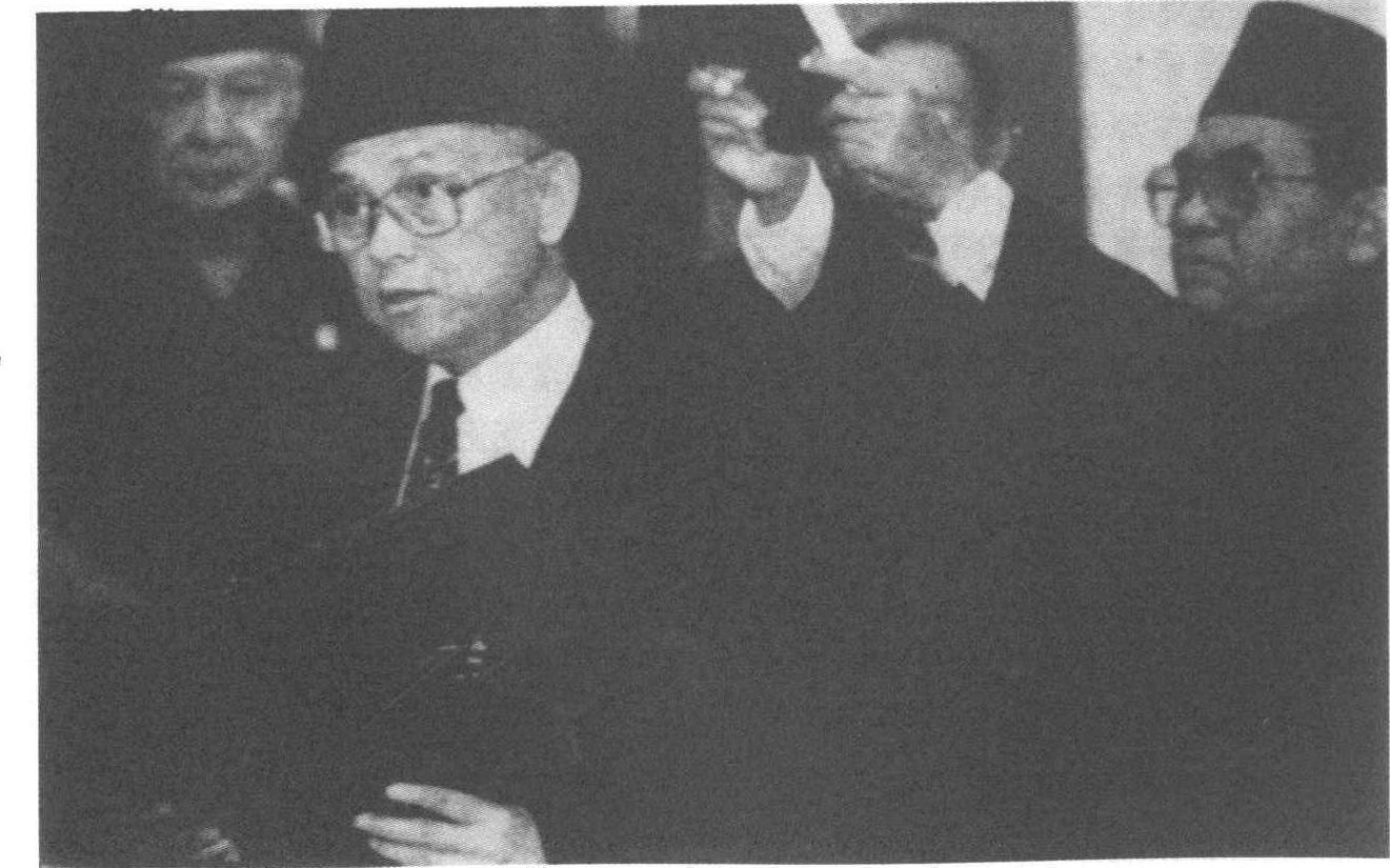 苏哈托时代结束——哈比比总统组成印尼“改革政府”